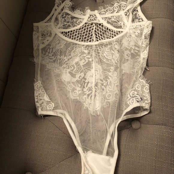 Lace bodysuit - Picture 4 of 4